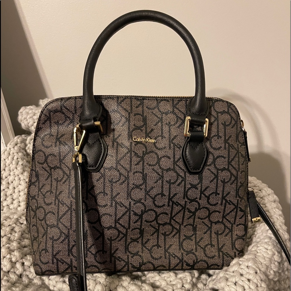 Calvin Klein crossbody purse